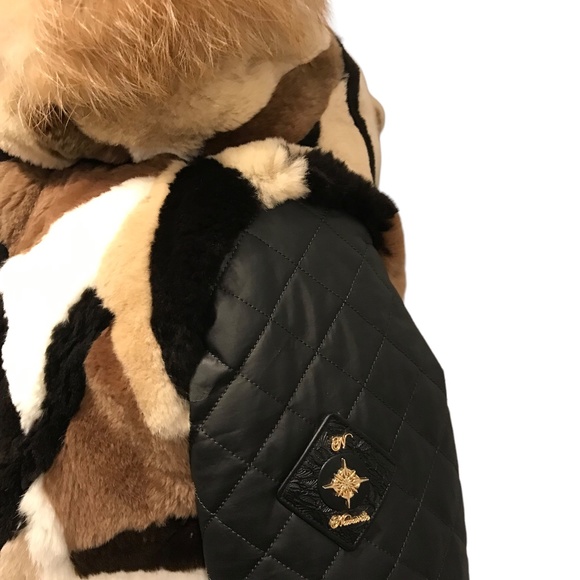 Up-cycled Fur Coat with Removable sleeves by Margarita Voultsos - Picture 3 of 4